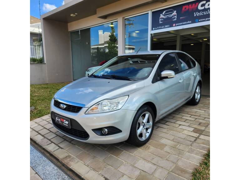 FORD - FOCUS - 2012/2013 - Prata - R$ 42.900,00