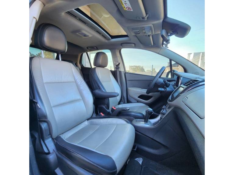 CHEVROLET - TRACKER - 2014/2014 - Branca - R$ 68.900,00