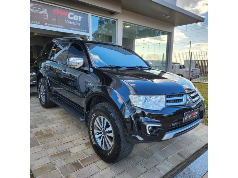 MITSUBISHI - PAJERO DAKAR - 2016/2017 - Preta - R$ 157.900,00