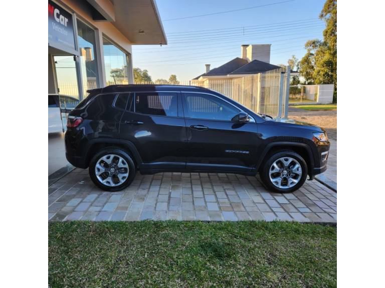 JEEP - COMPASS - 2016/2017 - Preta - R$ 91.900,00