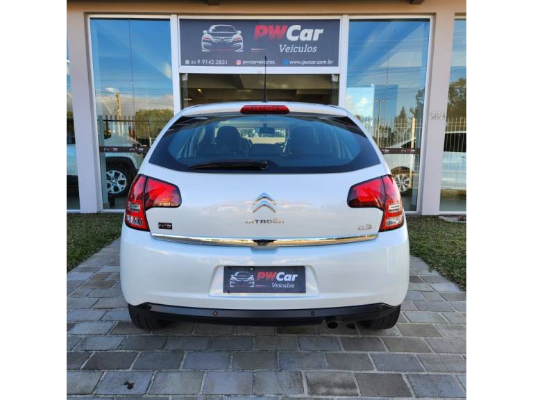 CITROËN - C3 - 2013/2014 - Branca - R$ 41.900,00