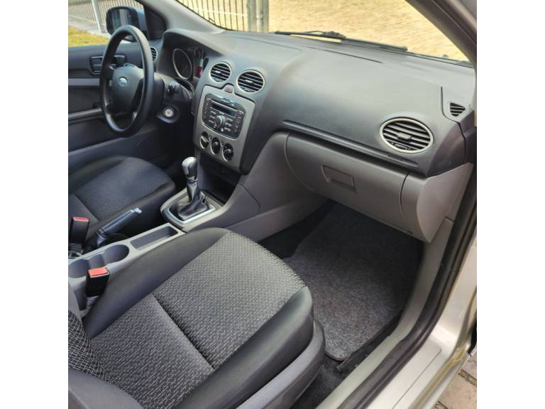 FORD - FOCUS - 2012/2013 - Prata - R$ 42.900,00