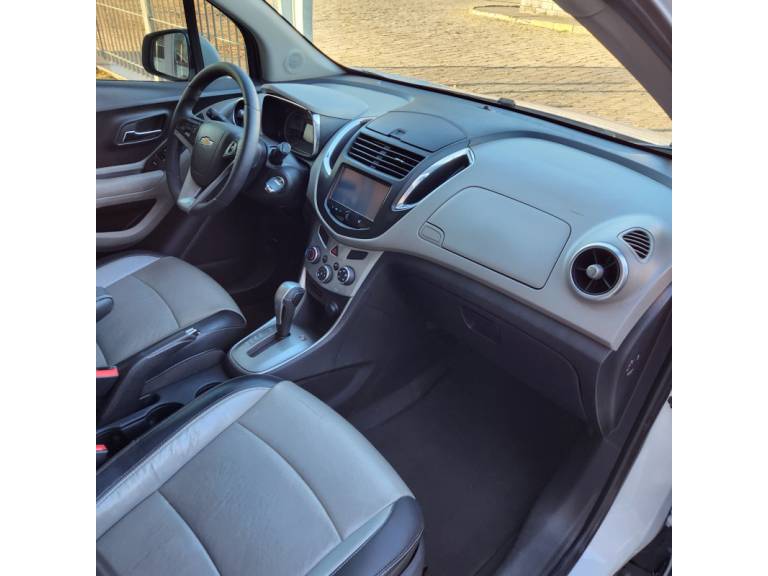 CHEVROLET - TRACKER - 2014/2014 - Branca - R$ 68.900,00