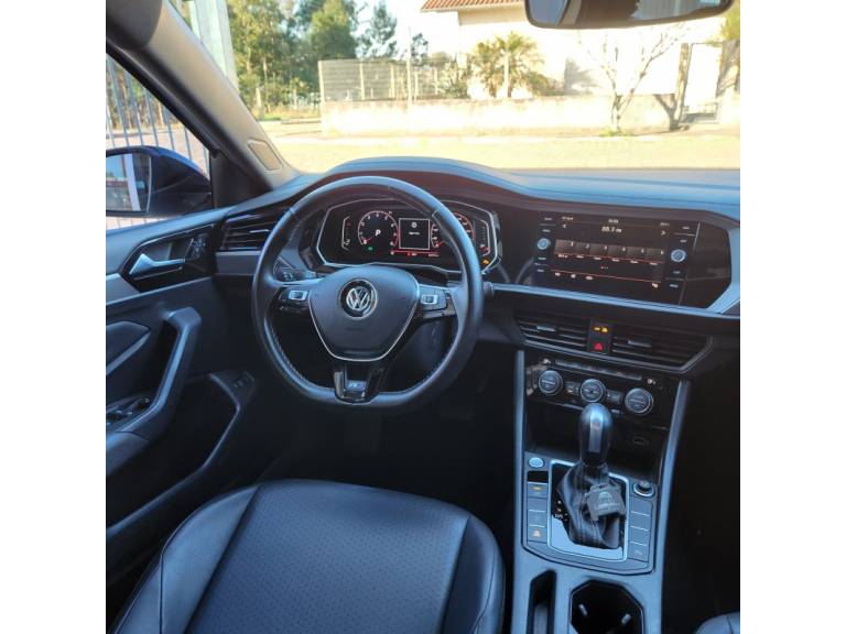VOLKSWAGEN - JETTA - 2019/2020 - Branca - R$ 129.900,00