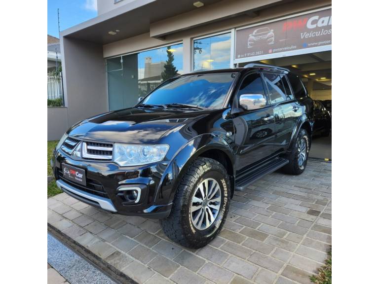 MITSUBISHI - PAJERO DAKAR - 2016/2017 - Preta - R$ 157.900,00