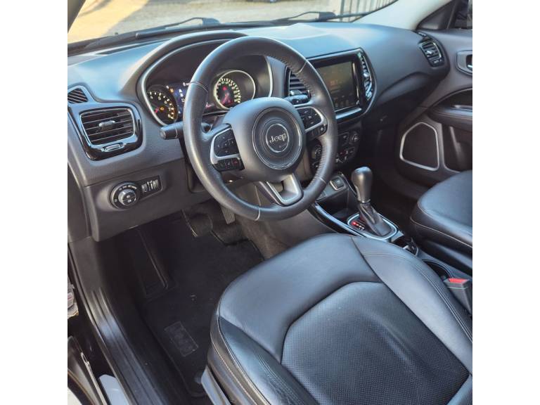 JEEP - COMPASS - 2016/2017 - Preta - R$ 91.900,00