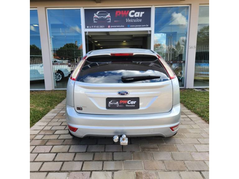FORD - FOCUS - 2012/2013 - Prata - R$ 42.900,00