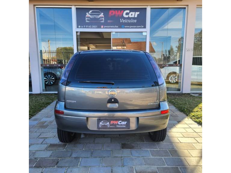CHEVROLET - CORSA - 2011/2012 - Cinza - R$ 35.000,00
