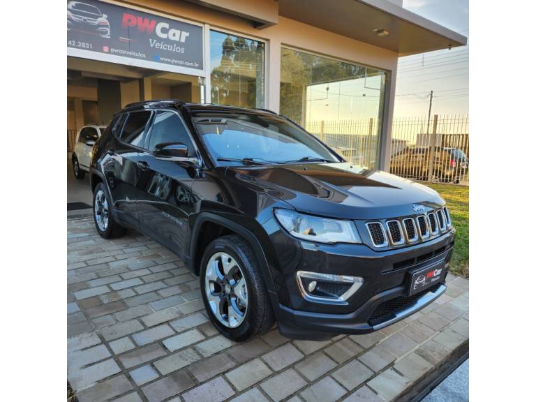 JEEP - COMPASS - 2016/2017 - Preta - R$ 91.900,00