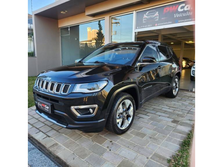 JEEP - COMPASS - 2016/2017 - Preta - R$ 91.900,00