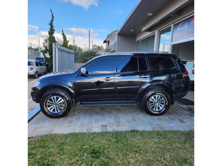 MITSUBISHI - PAJERO DAKAR - 2016/2017 - Preta - R$ 157.900,00