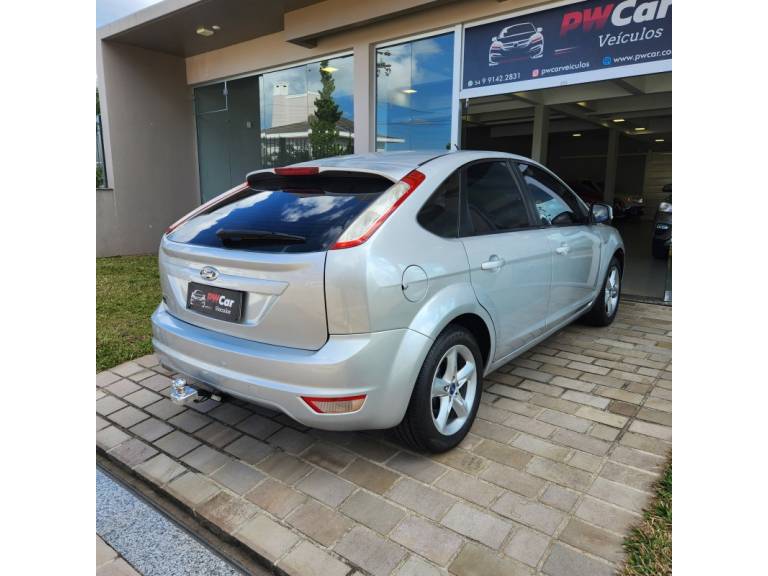 FORD - FOCUS - 2012/2013 - Prata - R$ 42.900,00