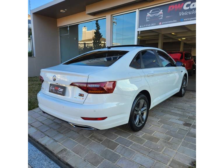 VOLKSWAGEN - JETTA - 2019/2020 - Branca - R$ 129.900,00