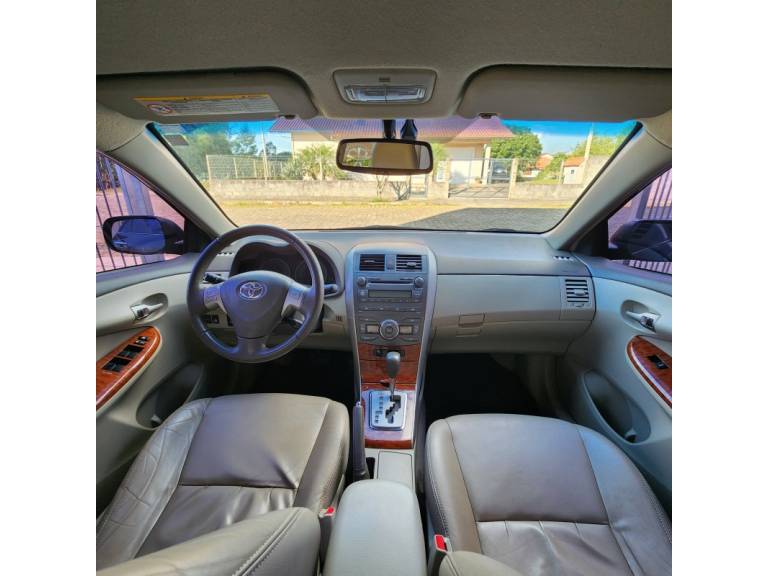 TOYOTA - COROLLA - 2008/2009 - Cinza - R$ 57.900,00