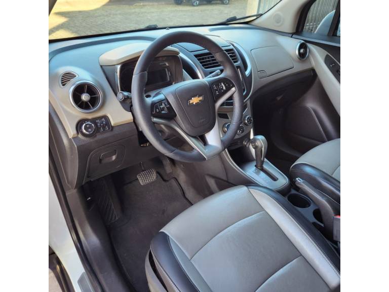 CHEVROLET - TRACKER - 2014/2014 - Branca - R$ 68.900,00