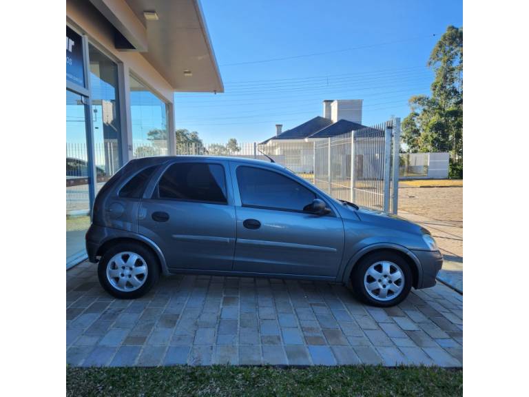 CHEVROLET - CORSA - 2011/2012 - Cinza - R$ 35.000,00