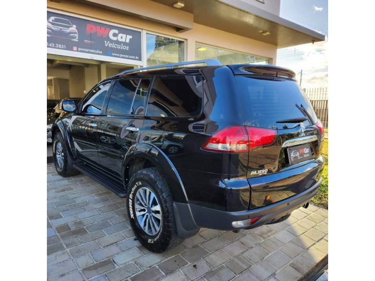 MITSUBISHI - PAJERO DAKAR - 2016/2017 - Preta - R$ 157.900,00